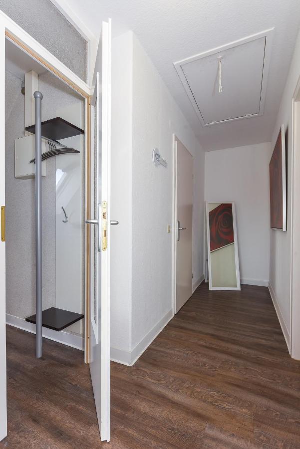 Ferienwohnungen Im Haus Ankerplatz Esens Exterior photo